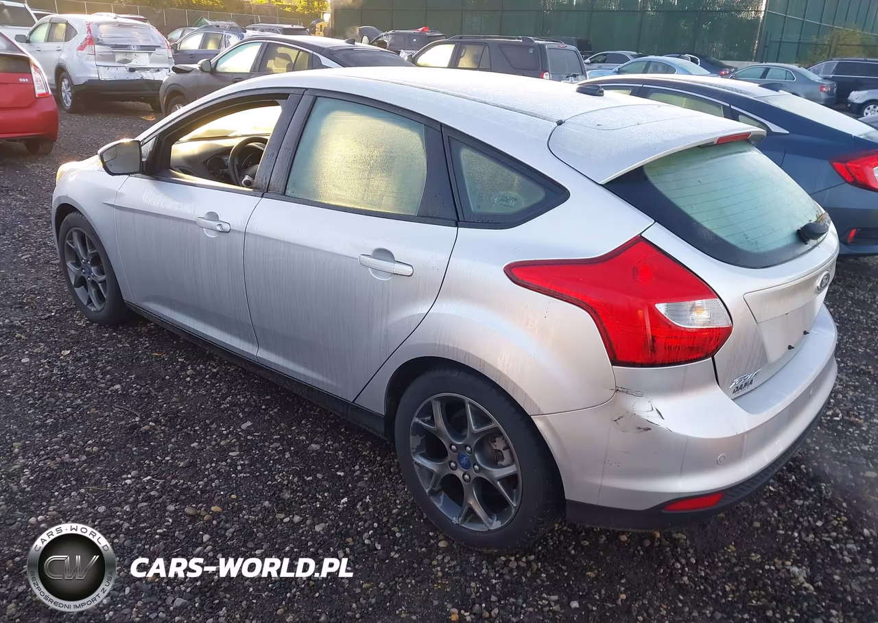 2013 Ford Focus Se VIN:1FADP3K2XDL330185 - 3