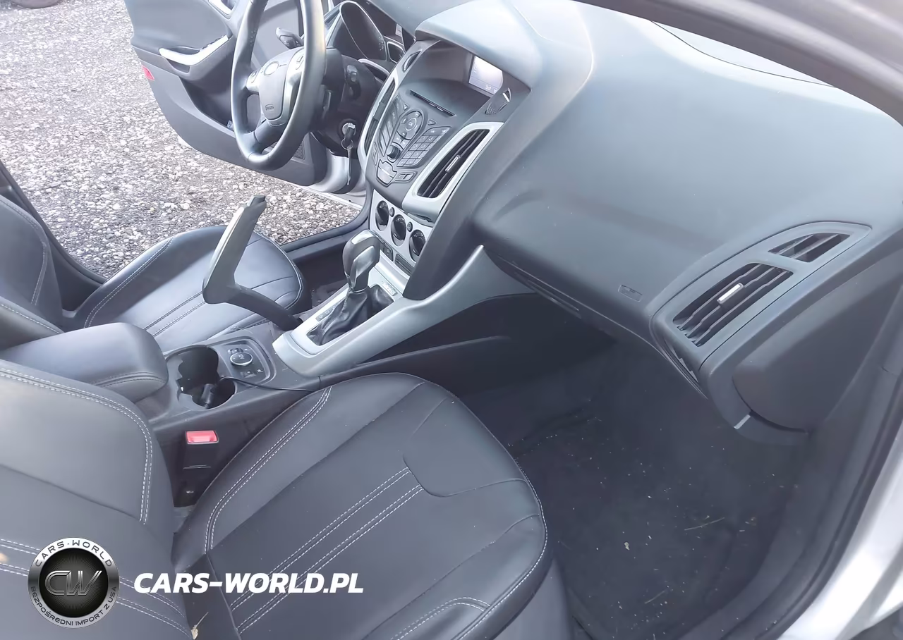 2013 Ford Focus Se VIN:1FADP3K2XDL330185 - 5