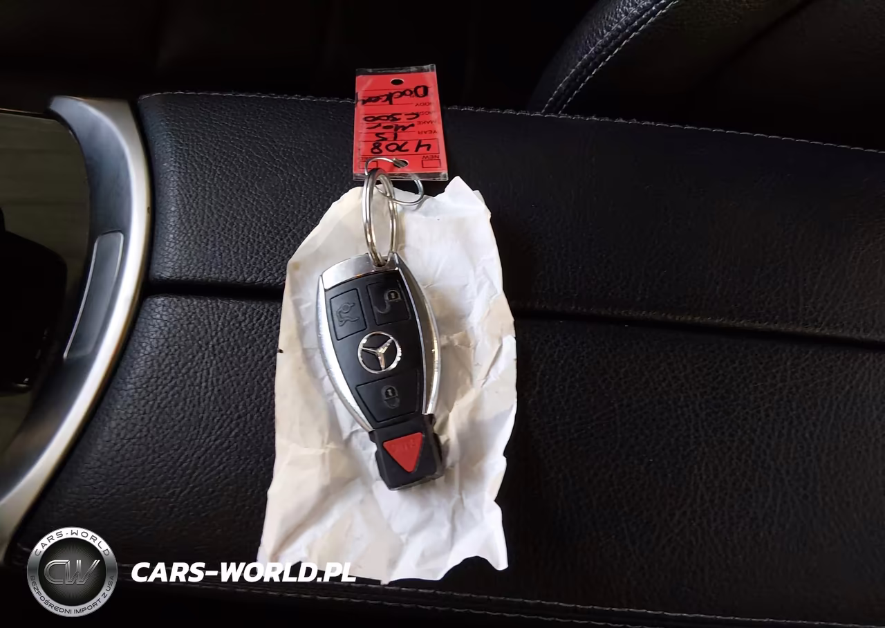 2015 Mercedes-Benz C 300 4Matic VIN:55SWF4KBXFU039914 - 11