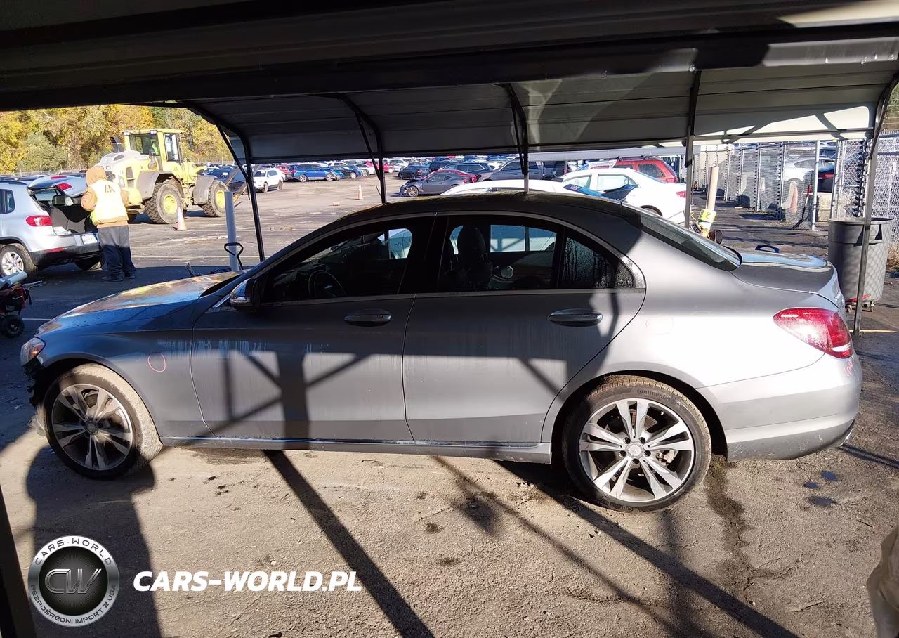 2015 Mercedes-Benz C 300 4Matic VIN:55SWF4KBXFU039914 - 14