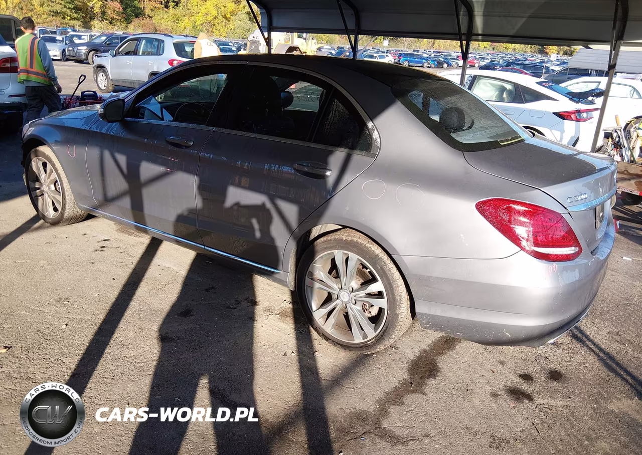 2015 Mercedes-Benz C 300 4Matic VIN:55SWF4KBXFU039914 - 3