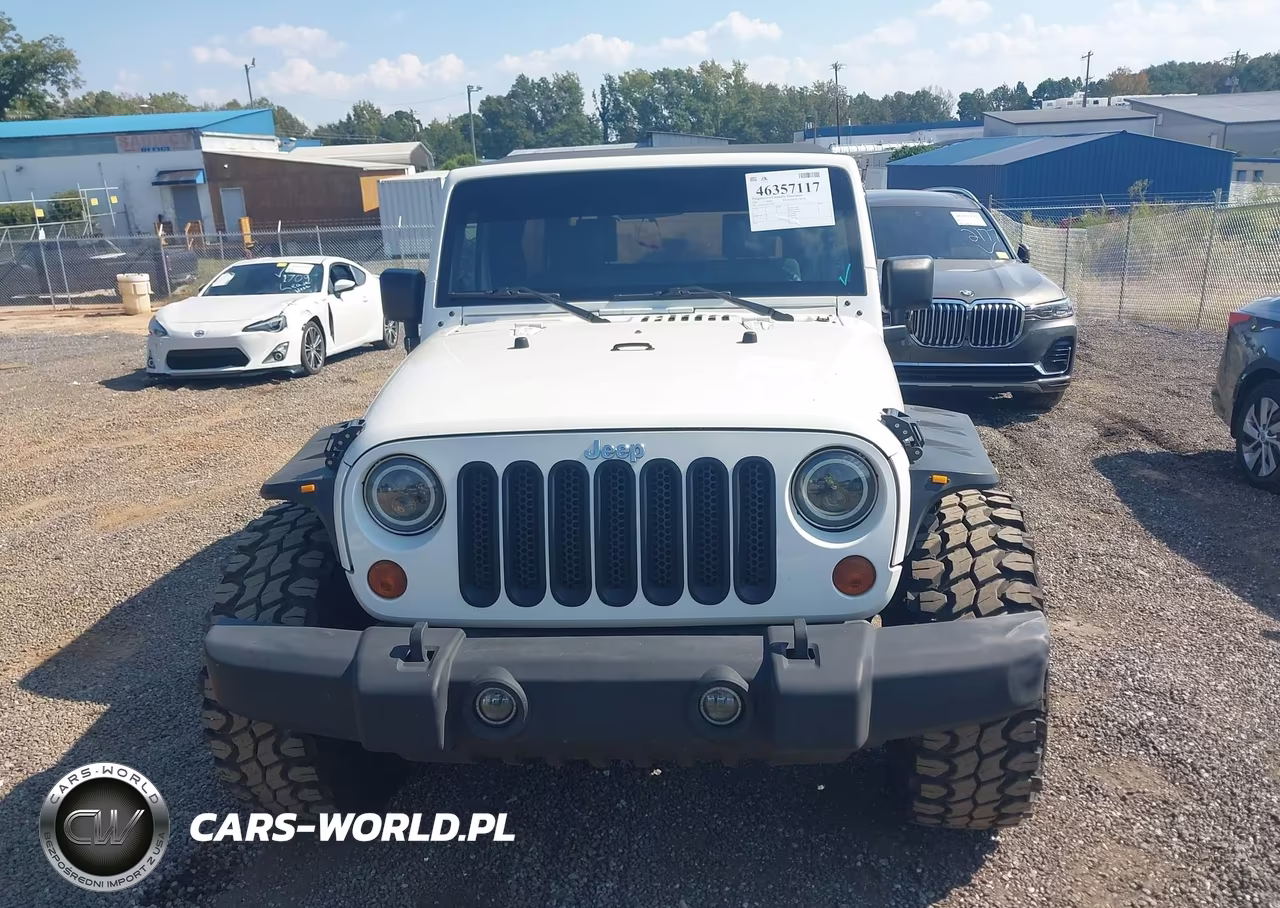 2010 Jeep Wrangler Unlimited Sport VIN:1J4BB3H15AL111641 - 12