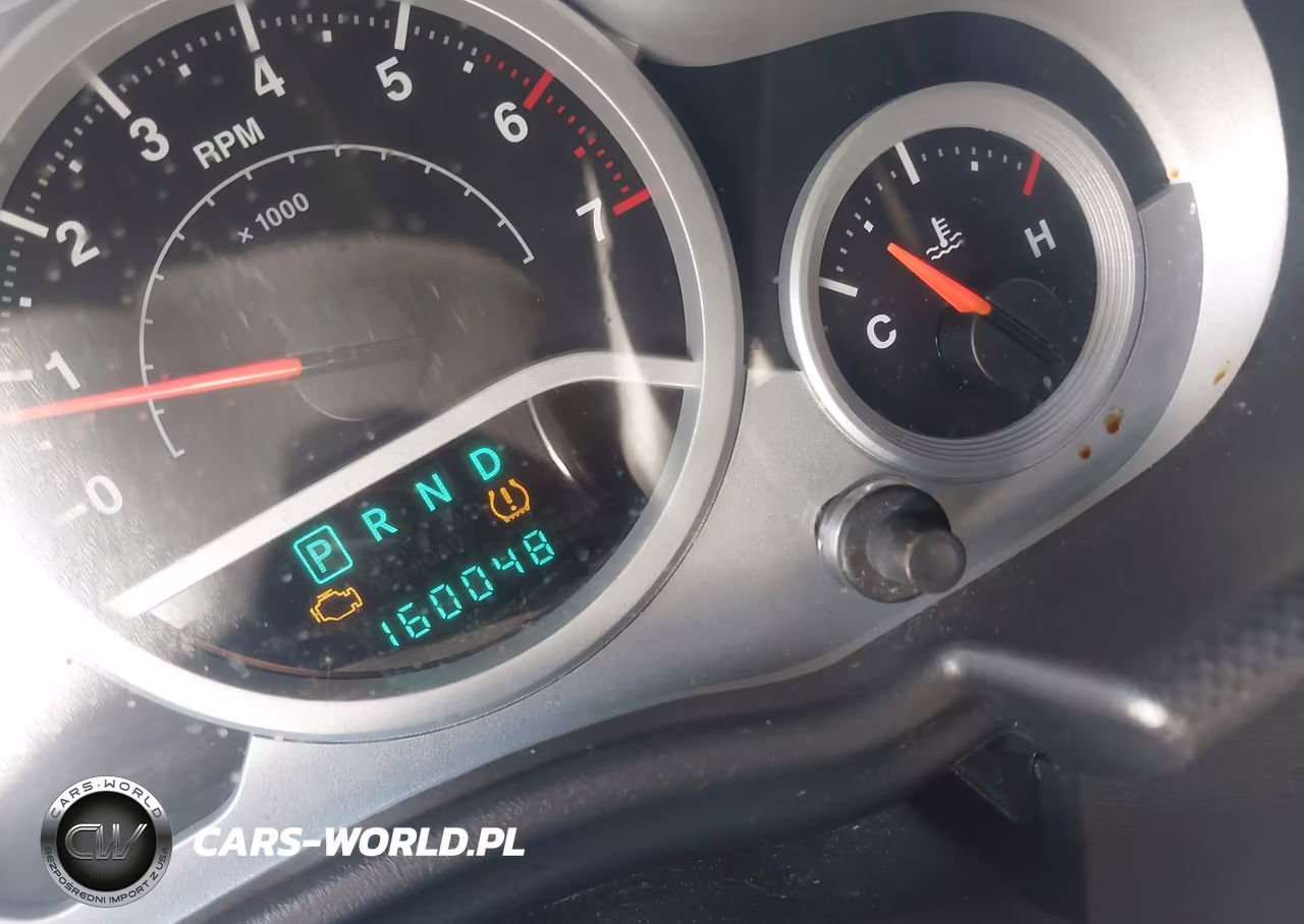 2010 Jeep Wrangler Unlimited Sport VIN:1J4BB3H15AL111641 - 7