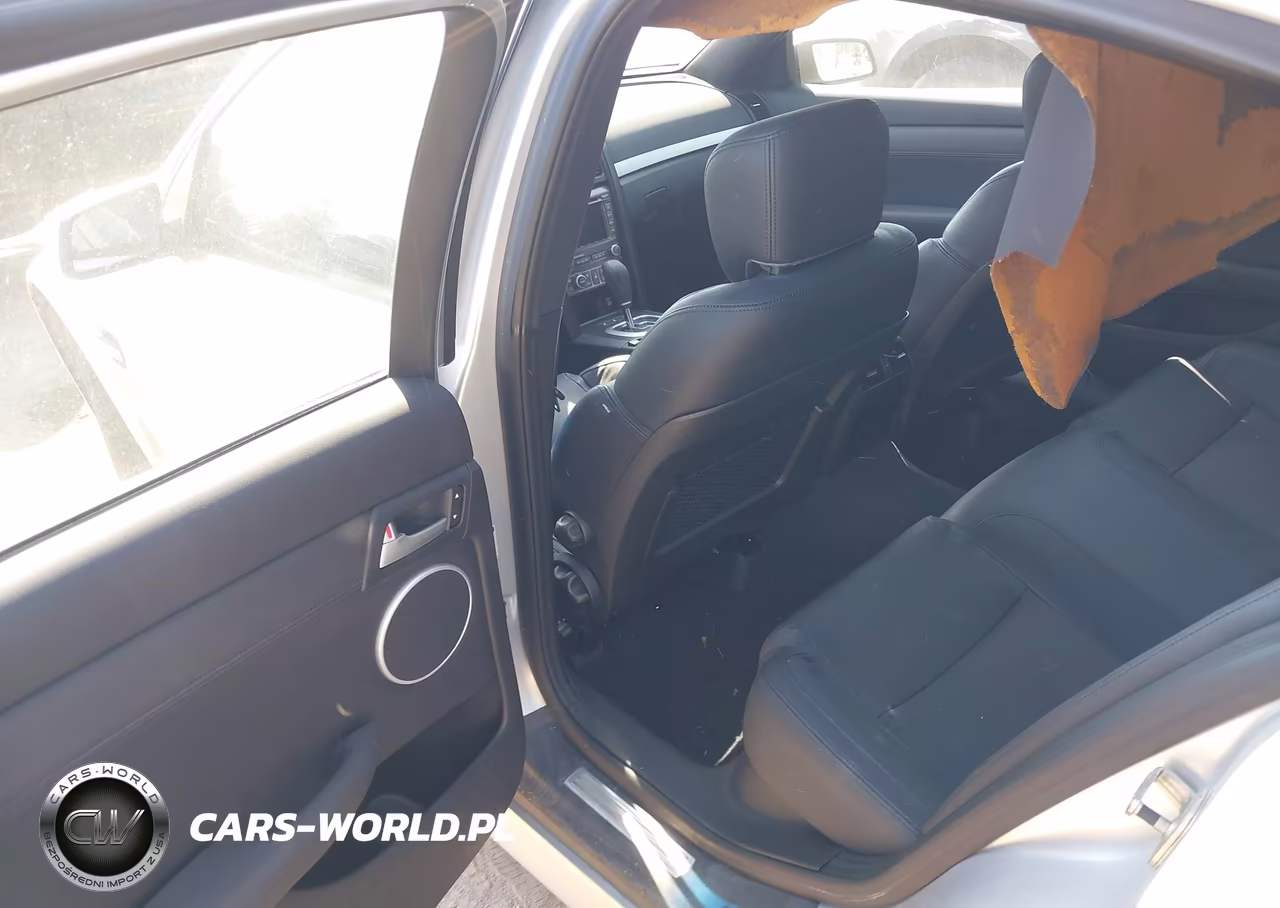 2009 Pontiac G8 VIN:6G2ER57709L240163 - 8