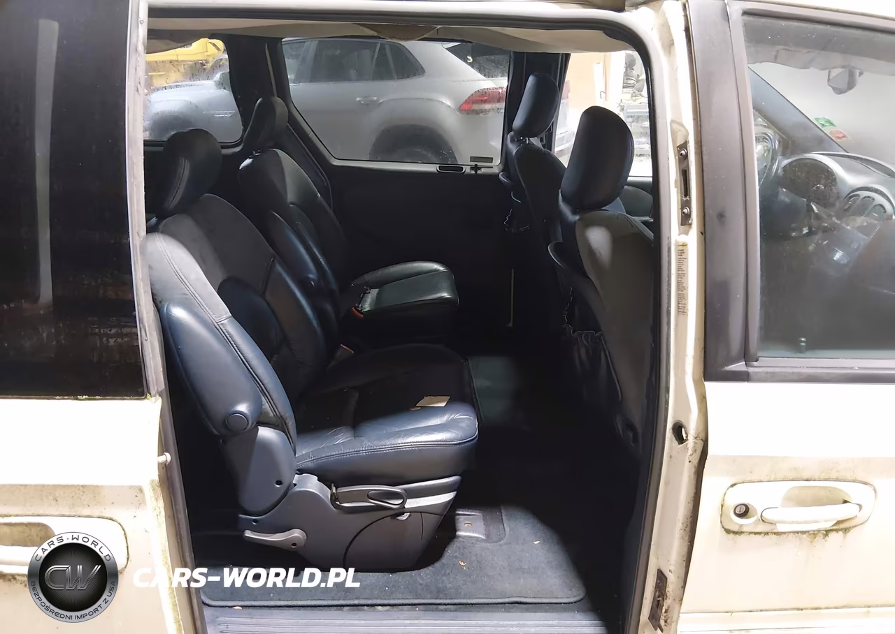 2001 Chrysler Town & Country Limited VIN:2C8GP64L91R386893 - 8
