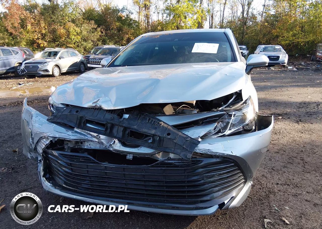 2018 Toyota Camry Le VIN:4T1B11HKXJU107032 - 12