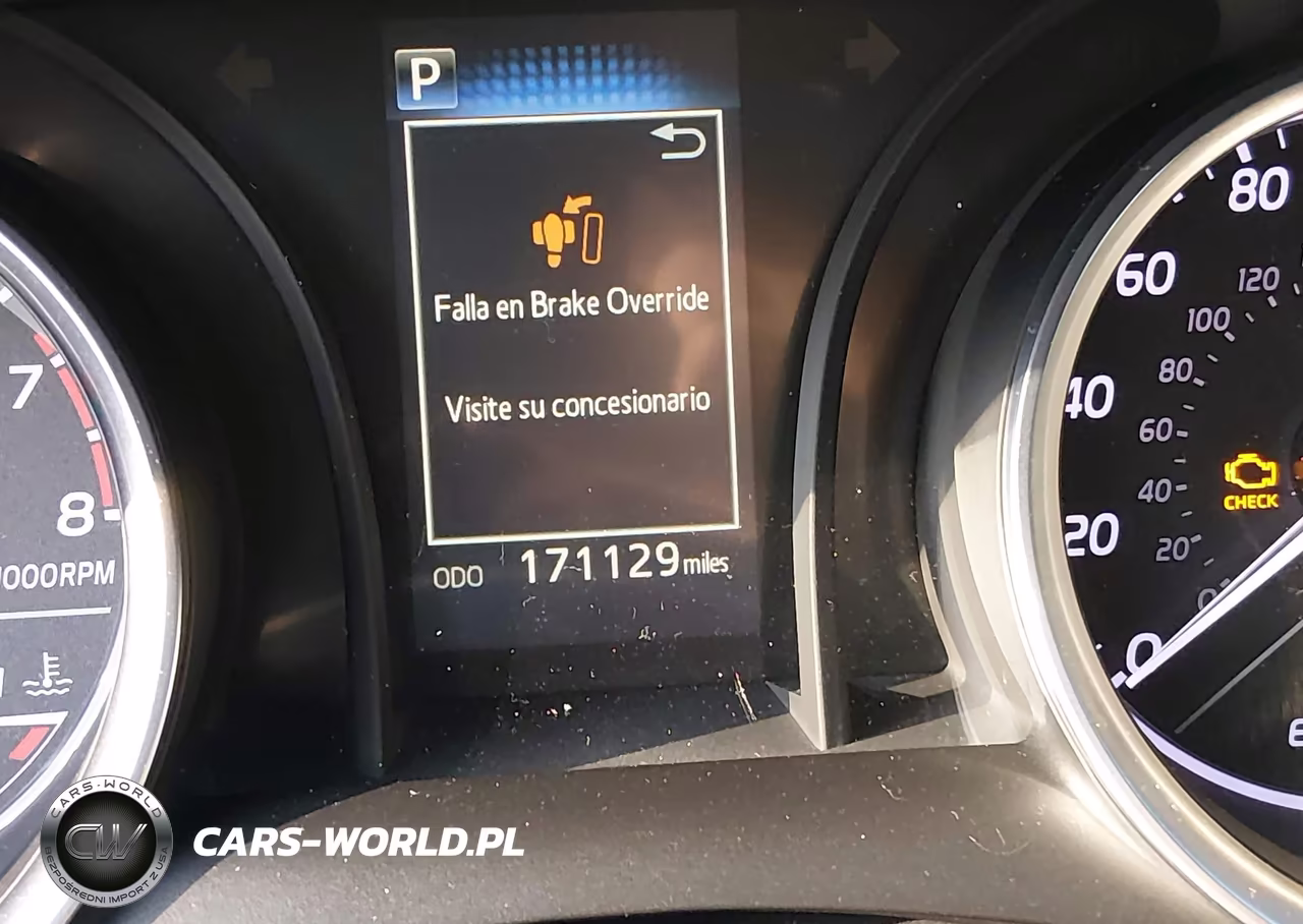 2018 Toyota Camry Le VIN:4T1B11HKXJU107032 - 15