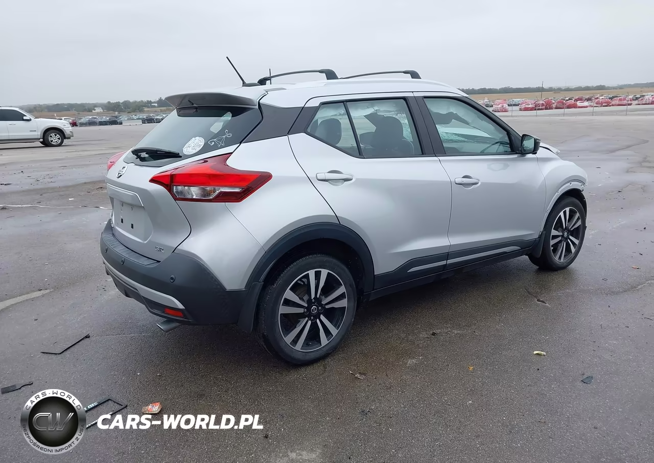 2020 Nissan Kicks Sr Xtronic Cvt VIN:3N1CP5DV4LL490061 - 4