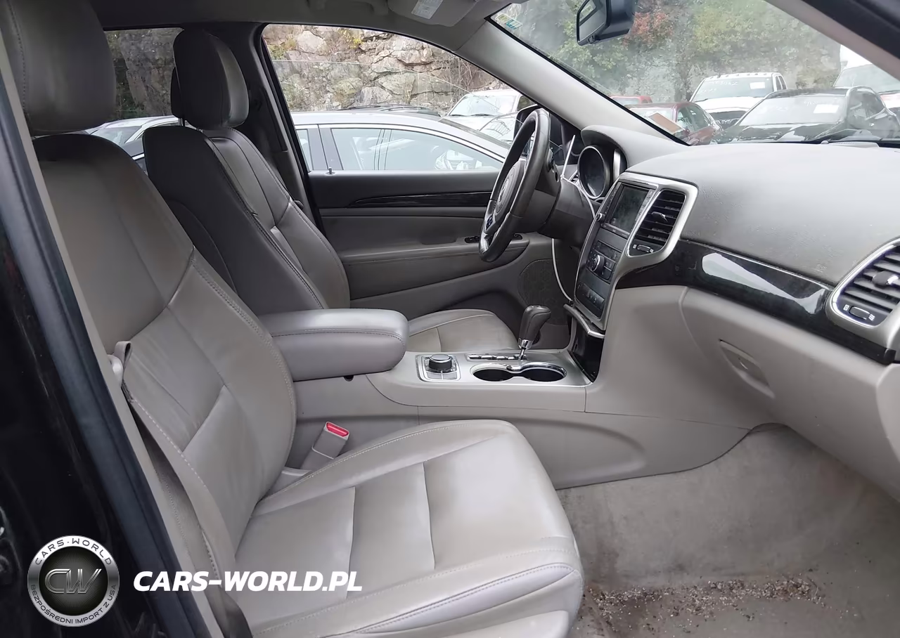 2012 Jeep Grand Cherokee Laredo VIN:1C4RJFAG1CC139916 - 5