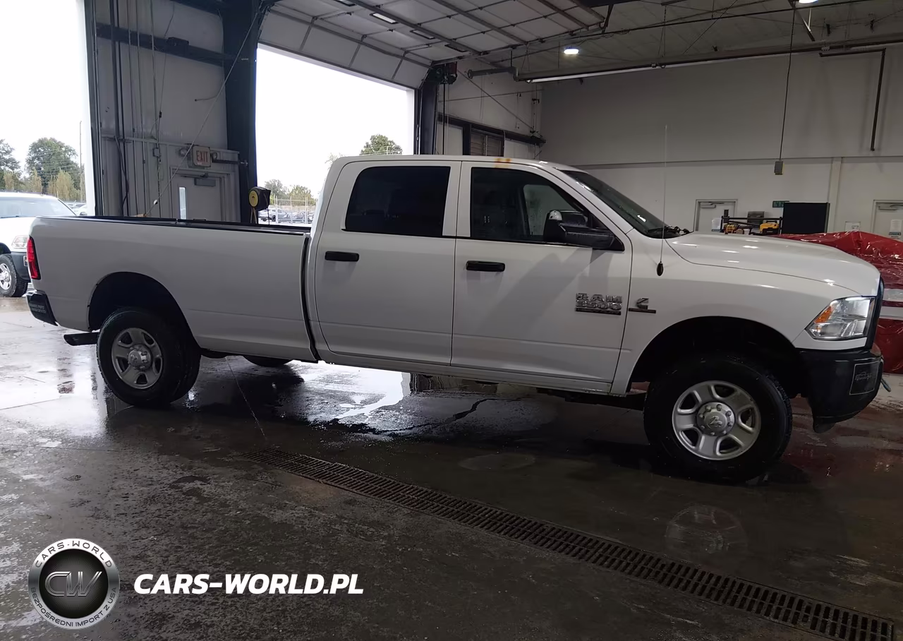 2017 Ram 3500 Tradesman 4X4 8' Box VIN:3C63R3GL2HG710519 - 14