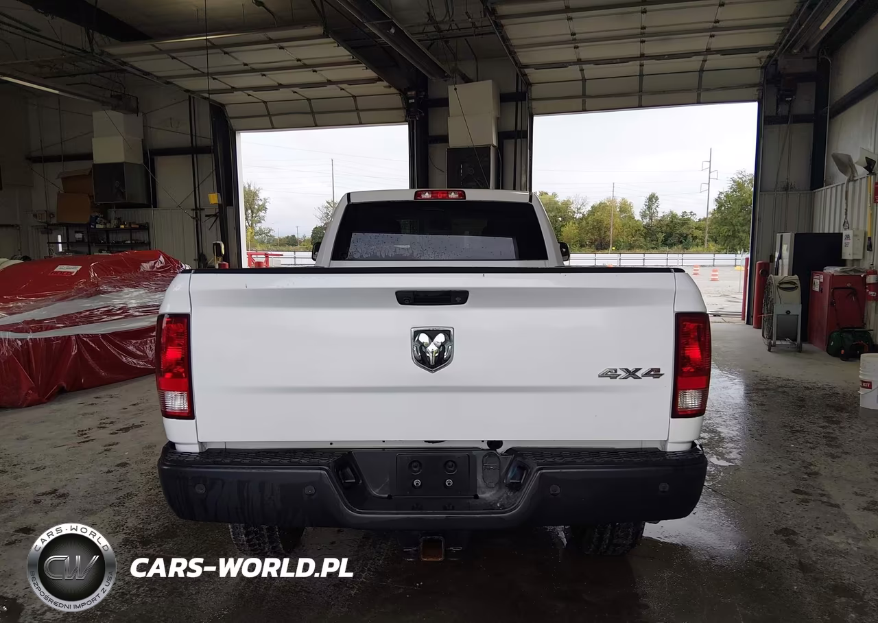 2017 Ram 3500 Tradesman 4X4 8' Box VIN:3C63R3GL2HG710519 - 17