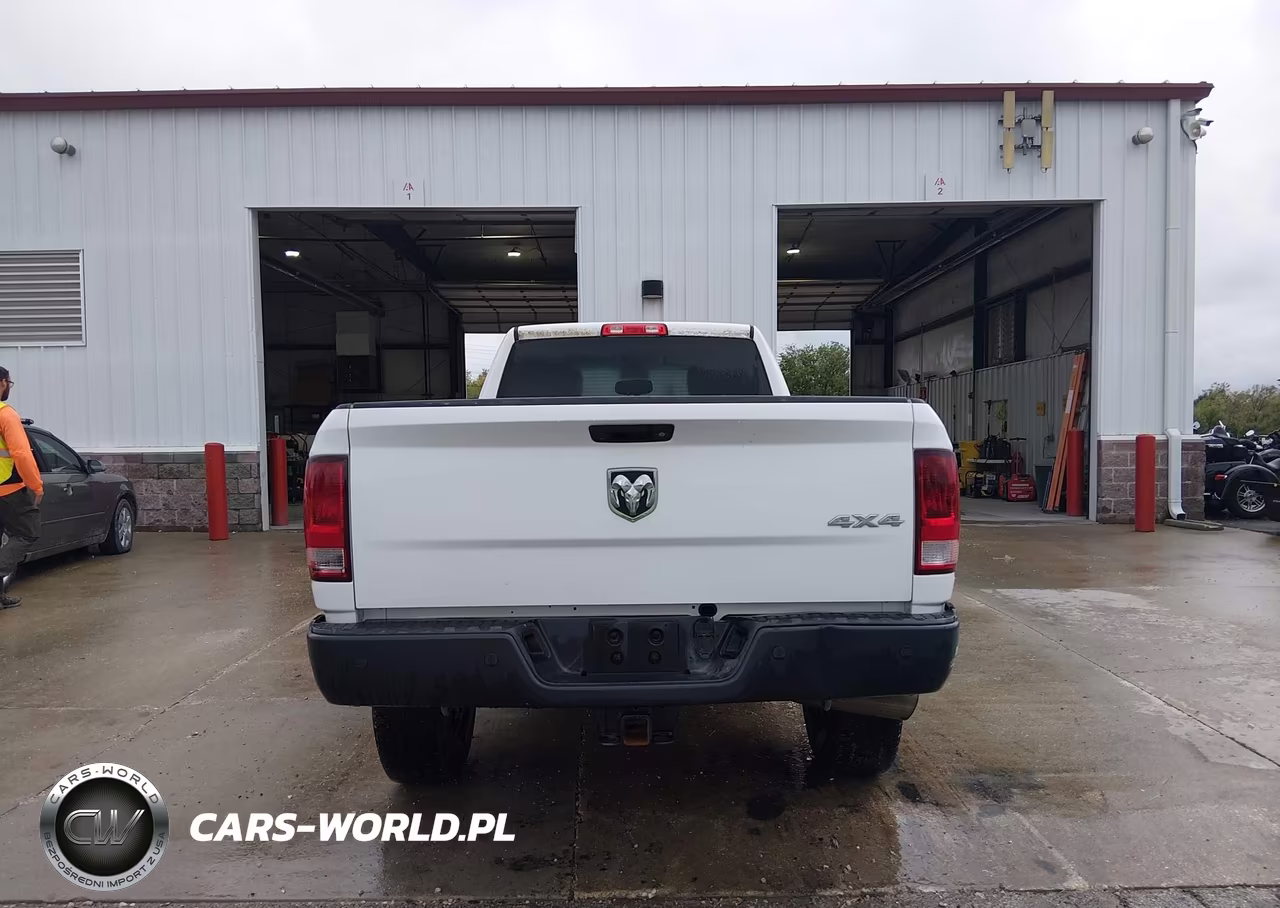 2017 Ram 3500 Tradesman 4X4 8' Box VIN:3C63R3GL8HG710511 - 17