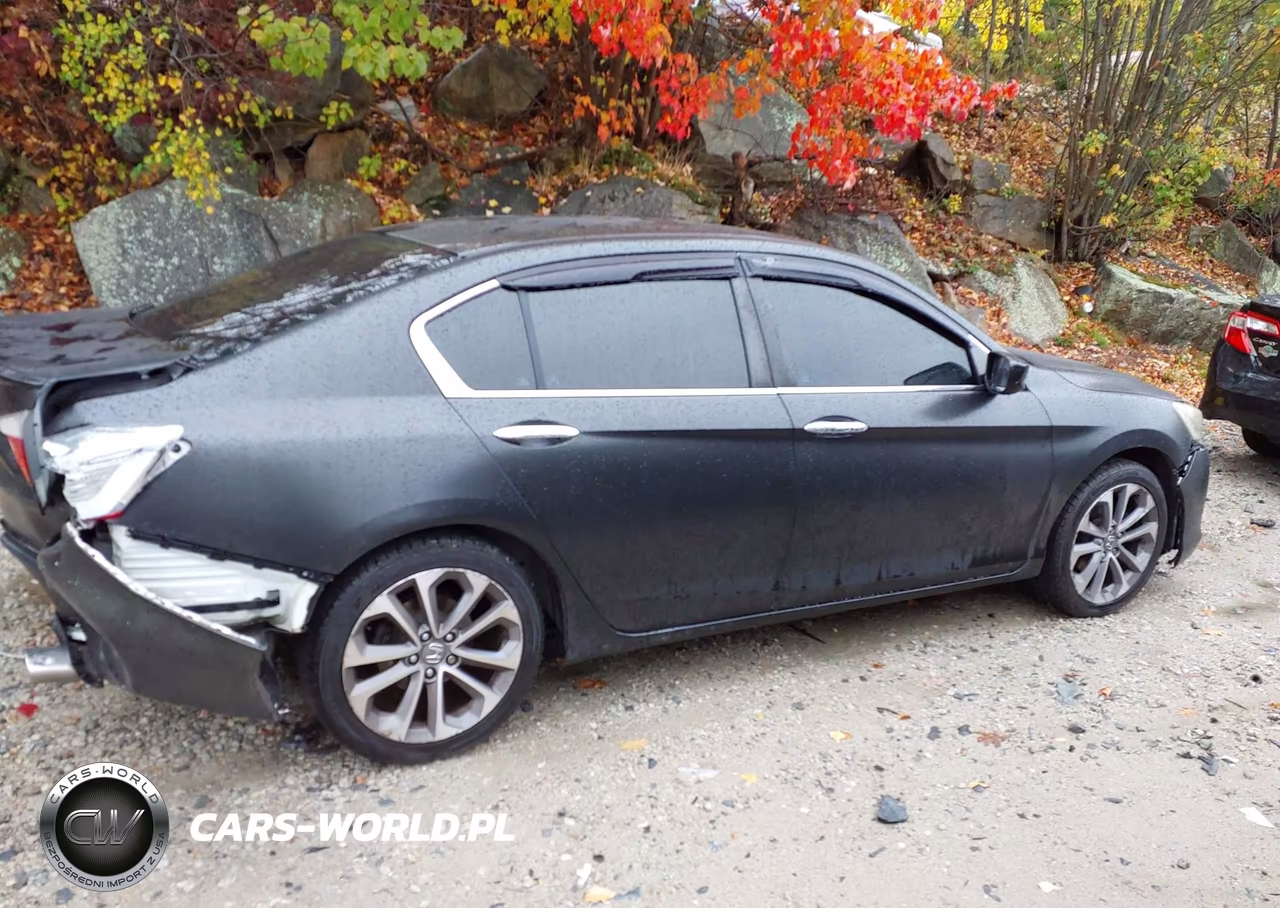 2015 Honda Accord Sport VIN:1HGCR2F55FA039401 - 13
