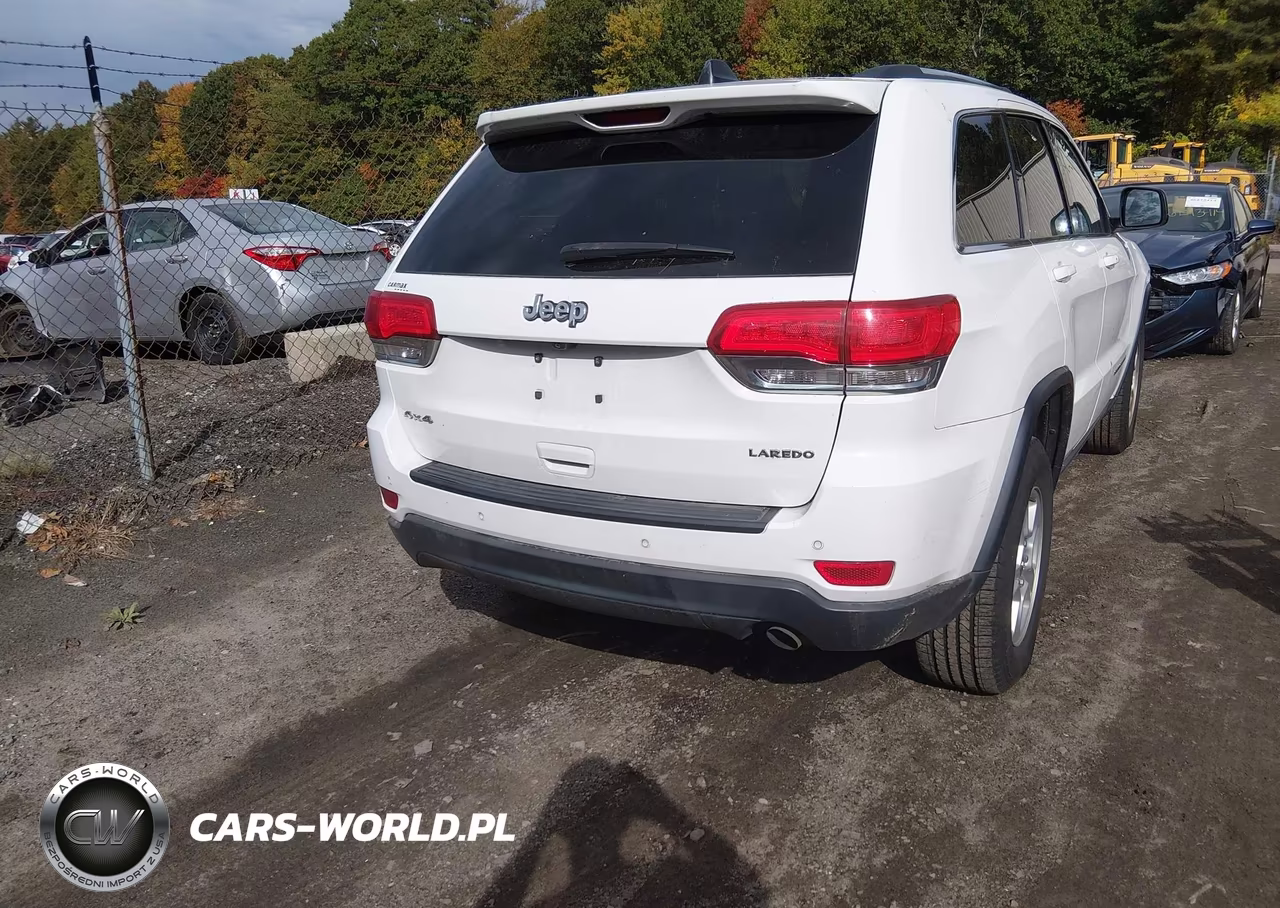 2016 Jeep Grand Cherokee Laredo VIN:1C4RJFAG4GC303410 - 4