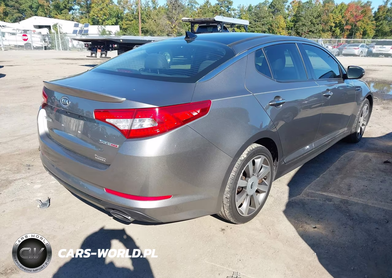 2012 Kia Optima Sx VIN:5XXGR4A63CG066737 - 4