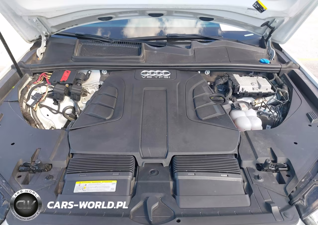 2018 Audi Q7 3.0T Premium VIN:WA1VAAF78JD034768 - 10