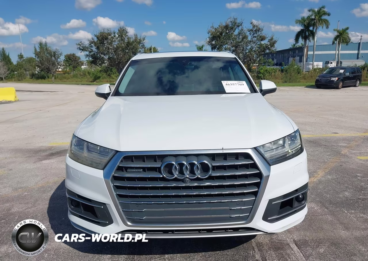 2018 Audi Q7 3.0T Premium VIN:WA1VAAF78JD034768 - 12