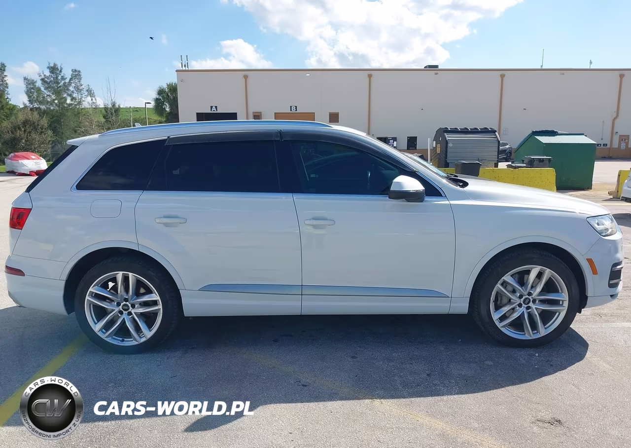 2018 Audi Q7 3.0T Premium VIN:WA1VAAF78JD034768 - 13