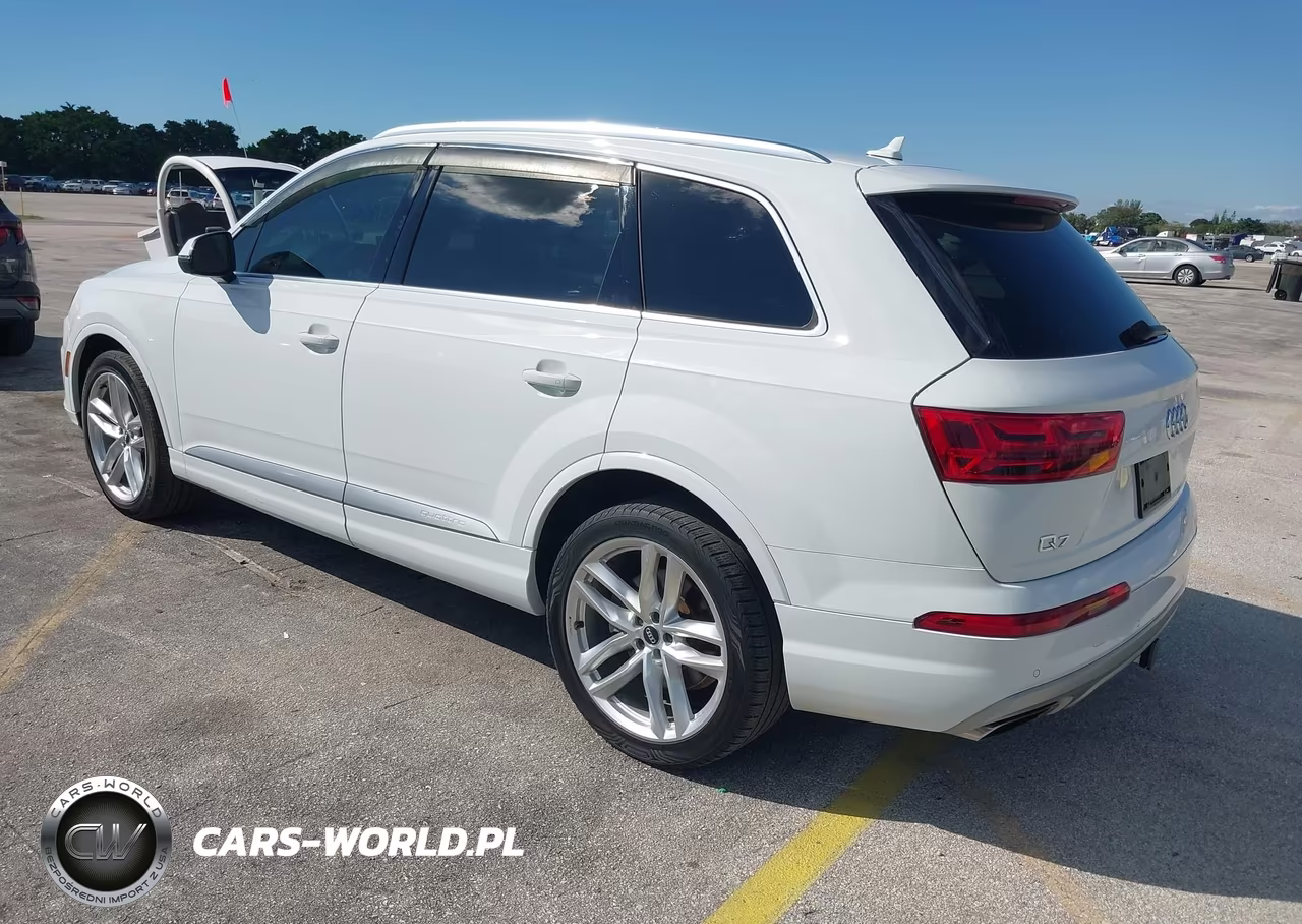 2018 Audi Q7 3.0T Premium VIN:WA1VAAF78JD034768 - 3
