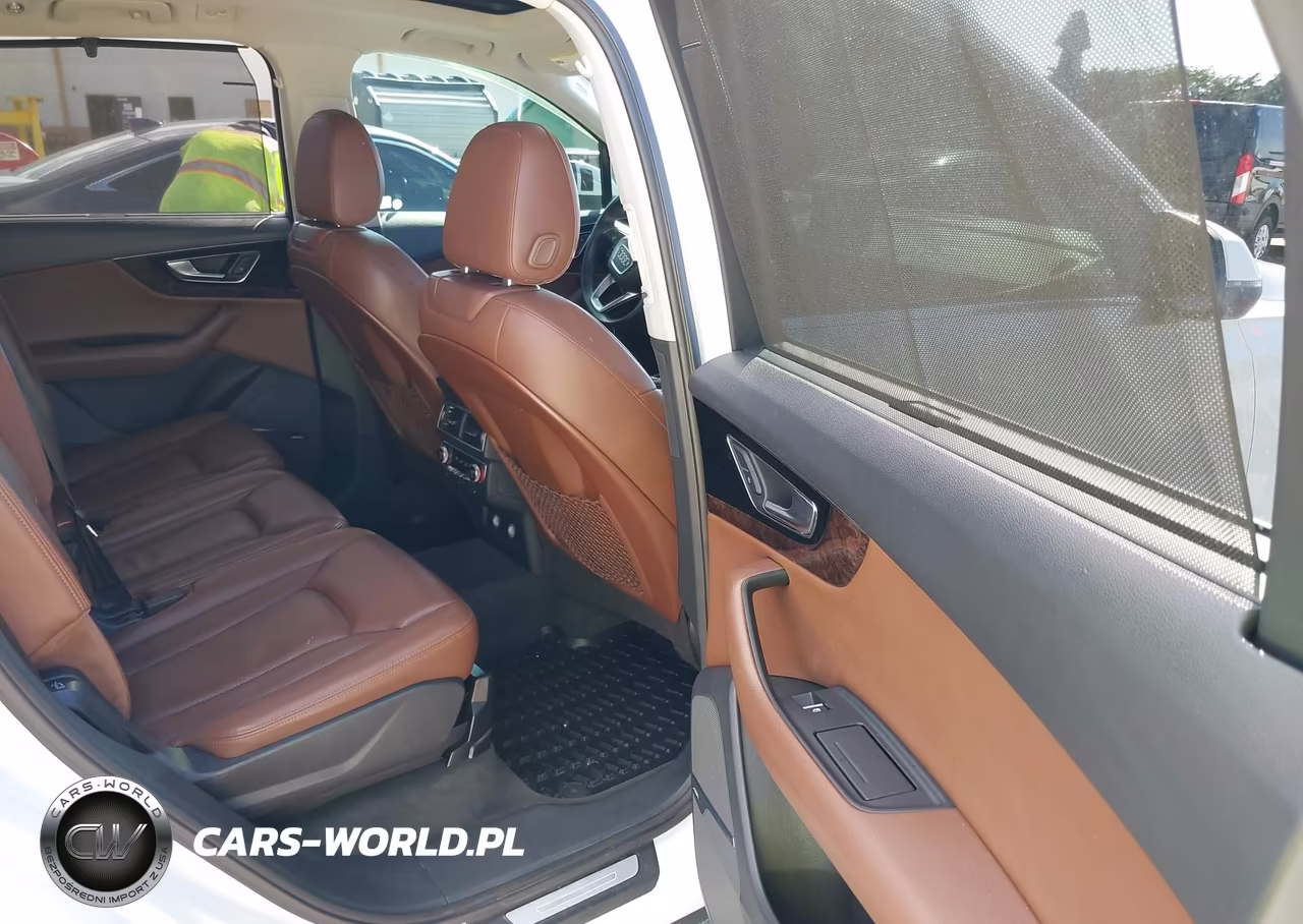 2018 Audi Q7 3.0T Premium VIN:WA1VAAF78JD034768 - 8