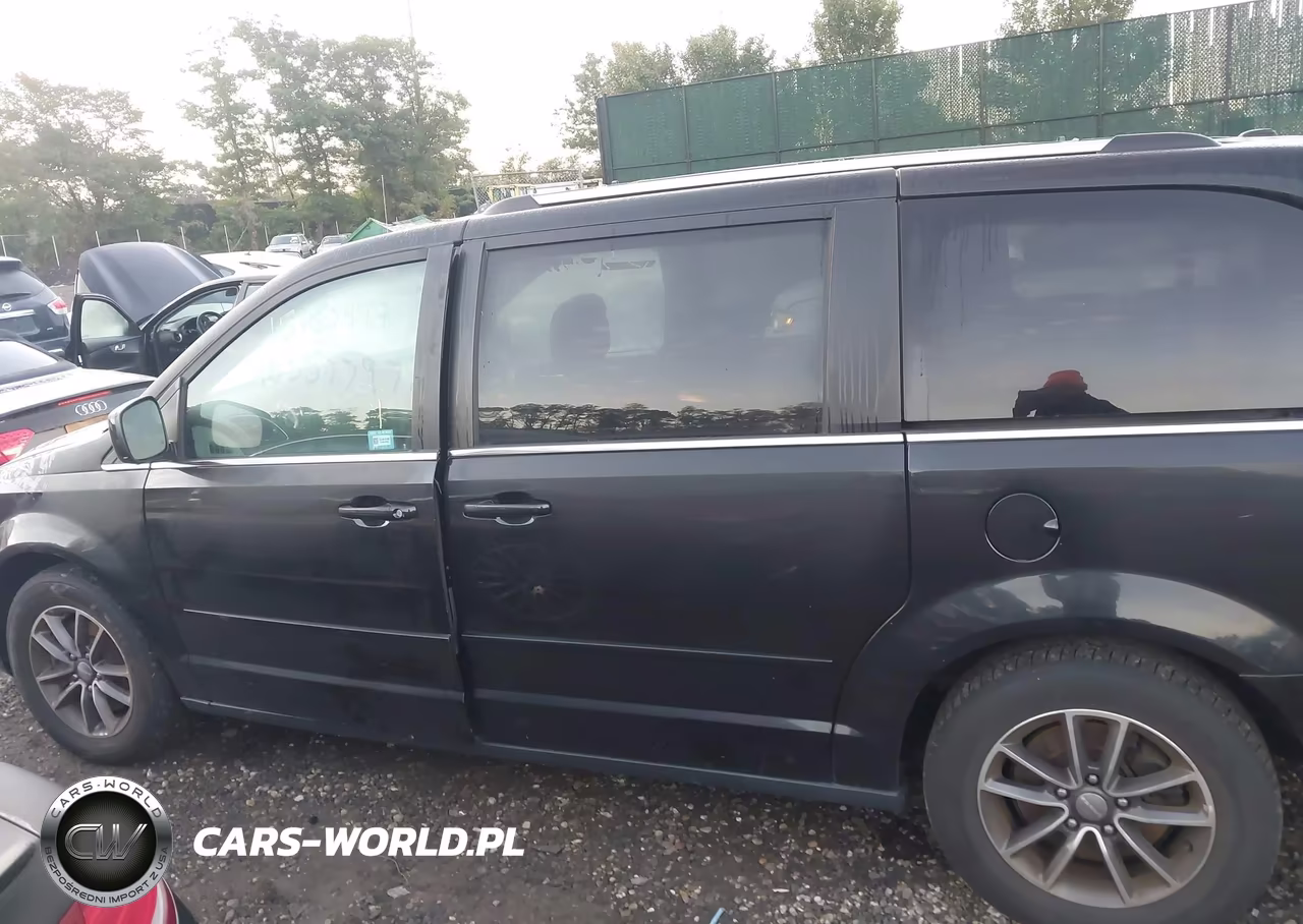 2017 Dodge Grand Caravan Sxt VIN:2C4RDGCG7HR750056 - 14