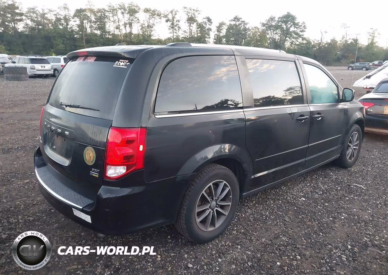 2017 Dodge Grand Caravan Sxt VIN:2C4RDGCG7HR750056 - 4