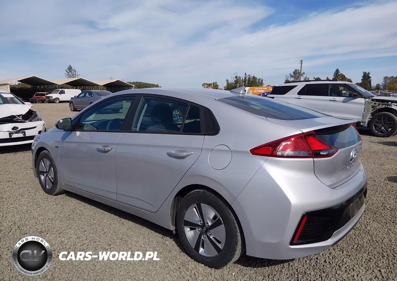 2018 Hyundai Ioniq Hybrid Blue VIN:KMHC65LCXJU100000 - 3