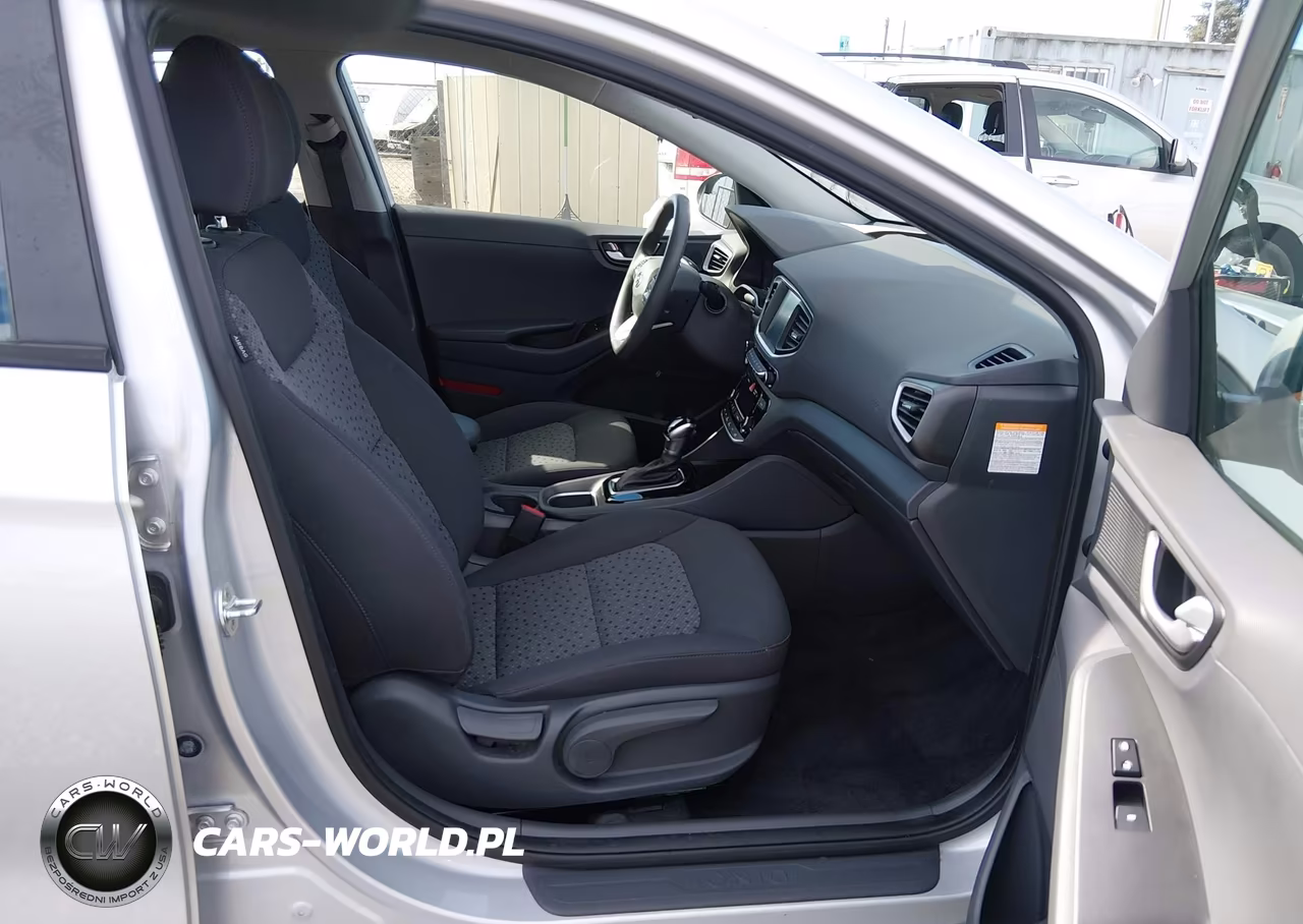 2018 Hyundai Ioniq Hybrid Blue VIN:KMHC65LCXJU100000 - 5