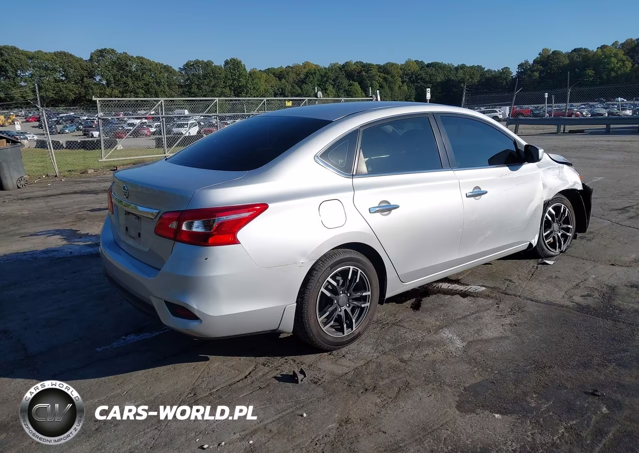 2018 Nissan Sentra S VIN:3N1AB7APXJY332749 - 4