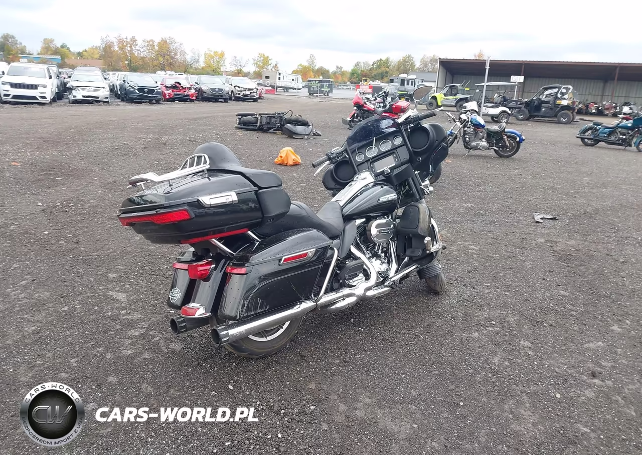 2015 Harley-Davidson Flhtcu Ultra Classic Electra Gld VIN:1HD1FCM12FB665422 - 4
