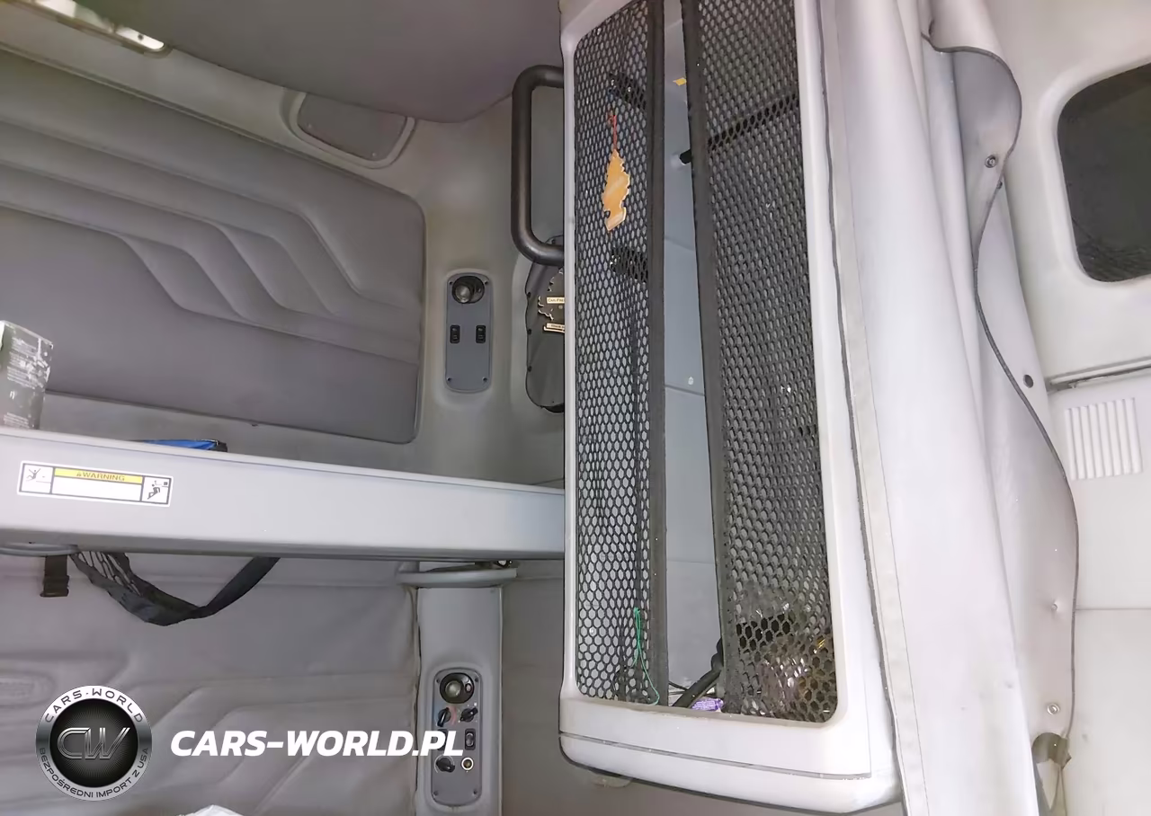 2007 Freightliner Conventional St120 VIN:1FUJBBAV27LY53053 - 6