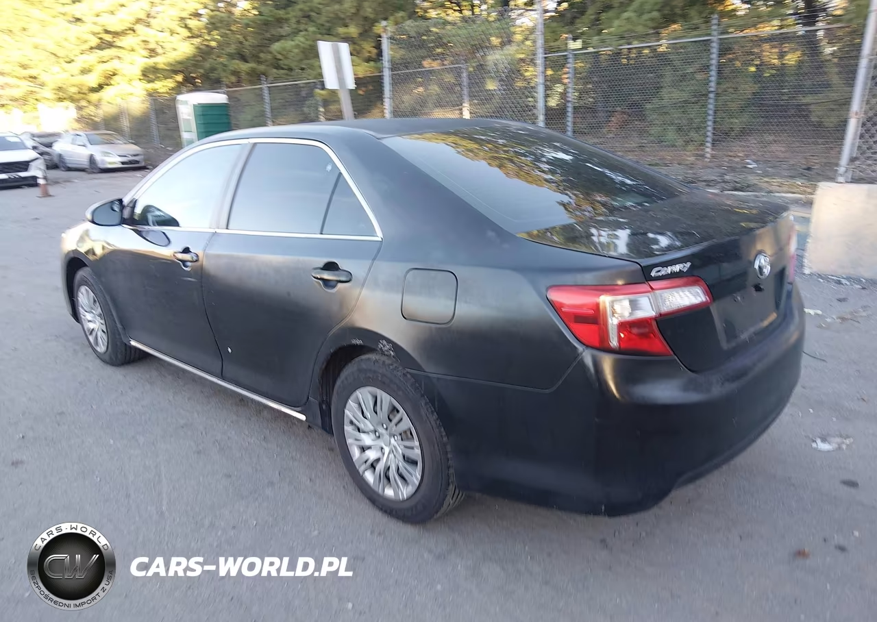 2012 Toyota Camry Le VIN:4T4BF1FKXCR209556 - 3