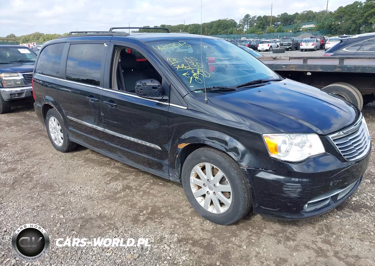 2016 Chrysler Town & Country Touring