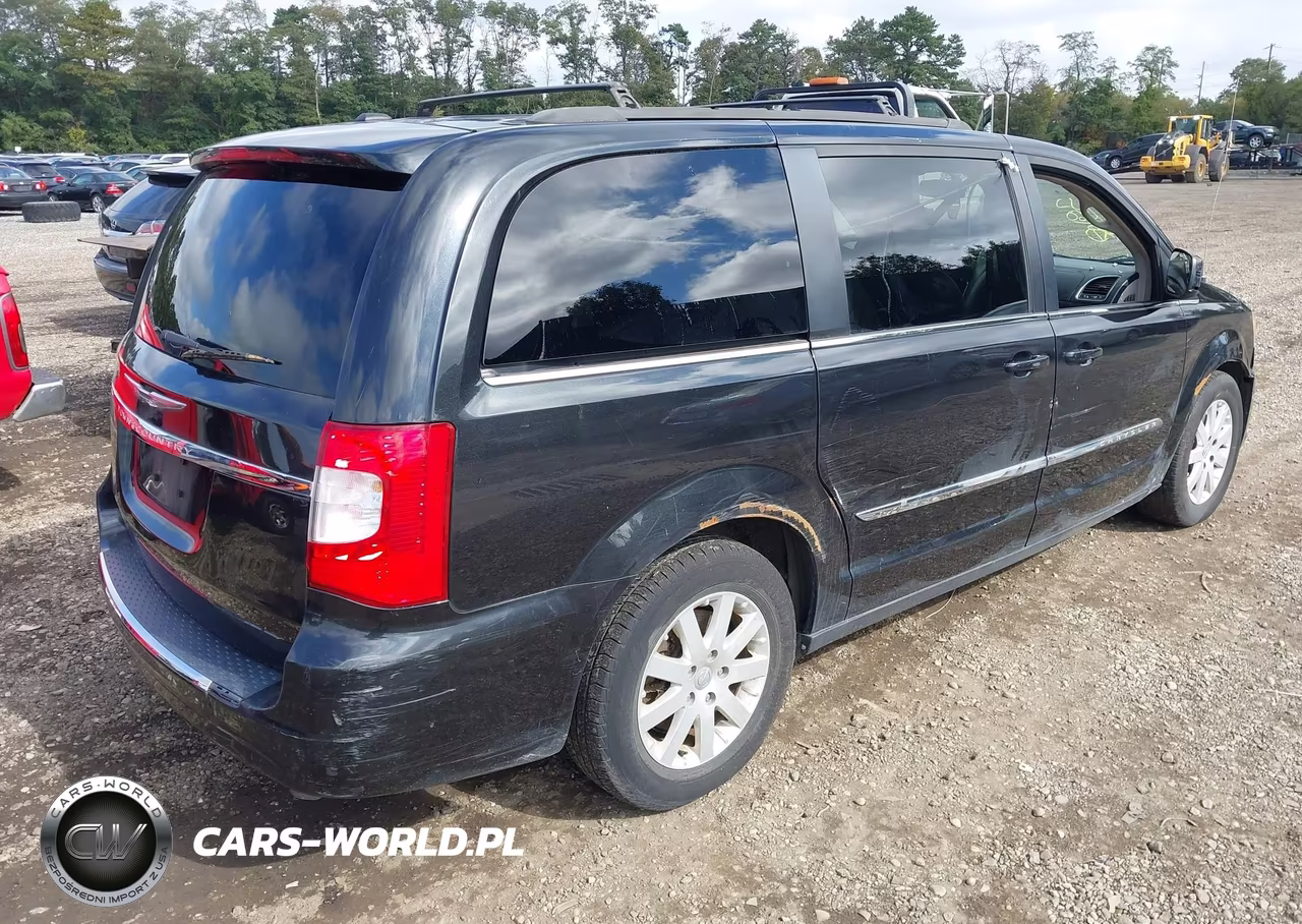 2016 Chrysler Town & Country Touring VIN:2C4RC1BG3GR289731 - 4