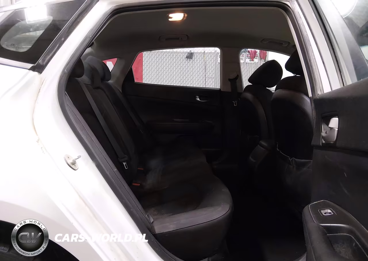 2017 Kia Optima Lx VIN:5XXGT4L33HG158166 - 8