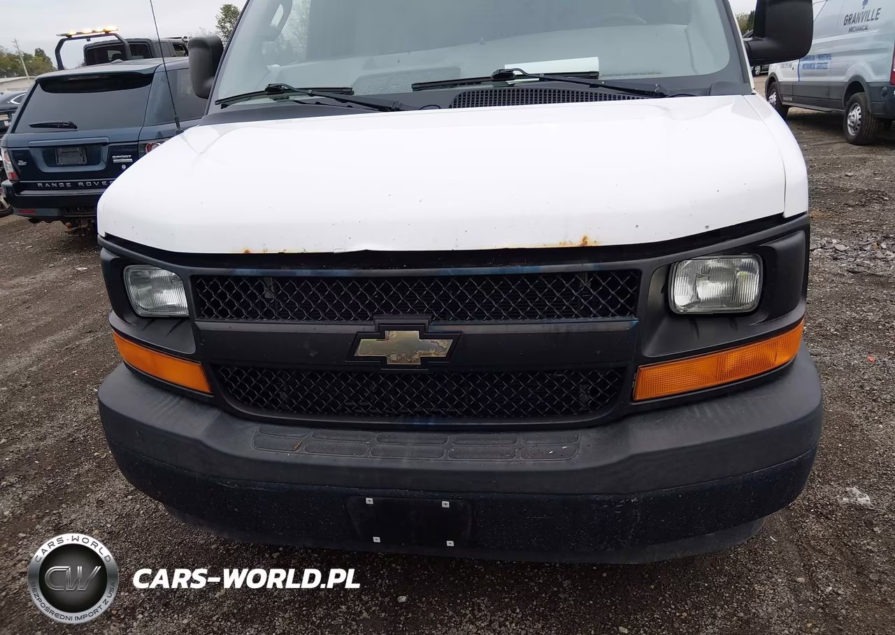 2017 Chevrolet Express 2500 Work Van VIN:1GCWGAFF2H1135235 - 12