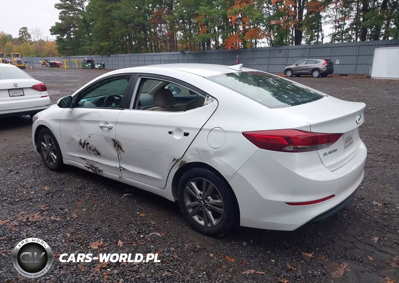 2018 Hyundai Elantra Sel VIN:5NPD84LF3JH344878 - 3