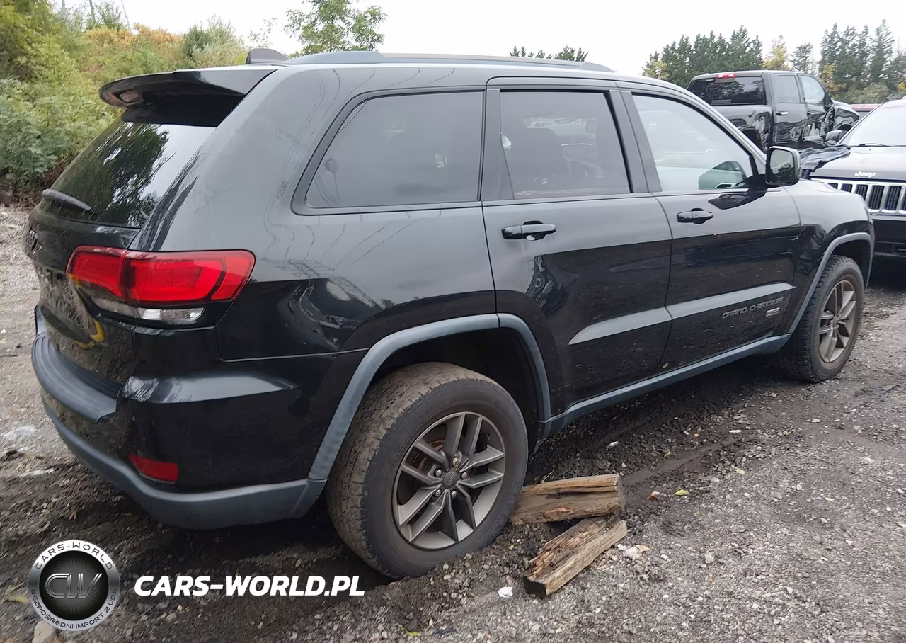 2016 Jeep Grand Cherokee 75Th Anniversary VIN:1C4RJFAG1GC408454 - 4