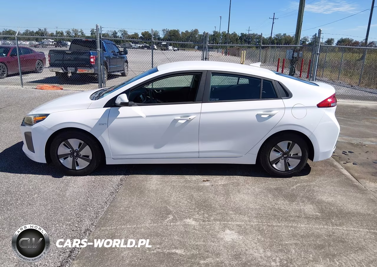 2018 Hyundai Ioniq Hybrid Blue VIN:KMHC65LC5JU100423 - 14