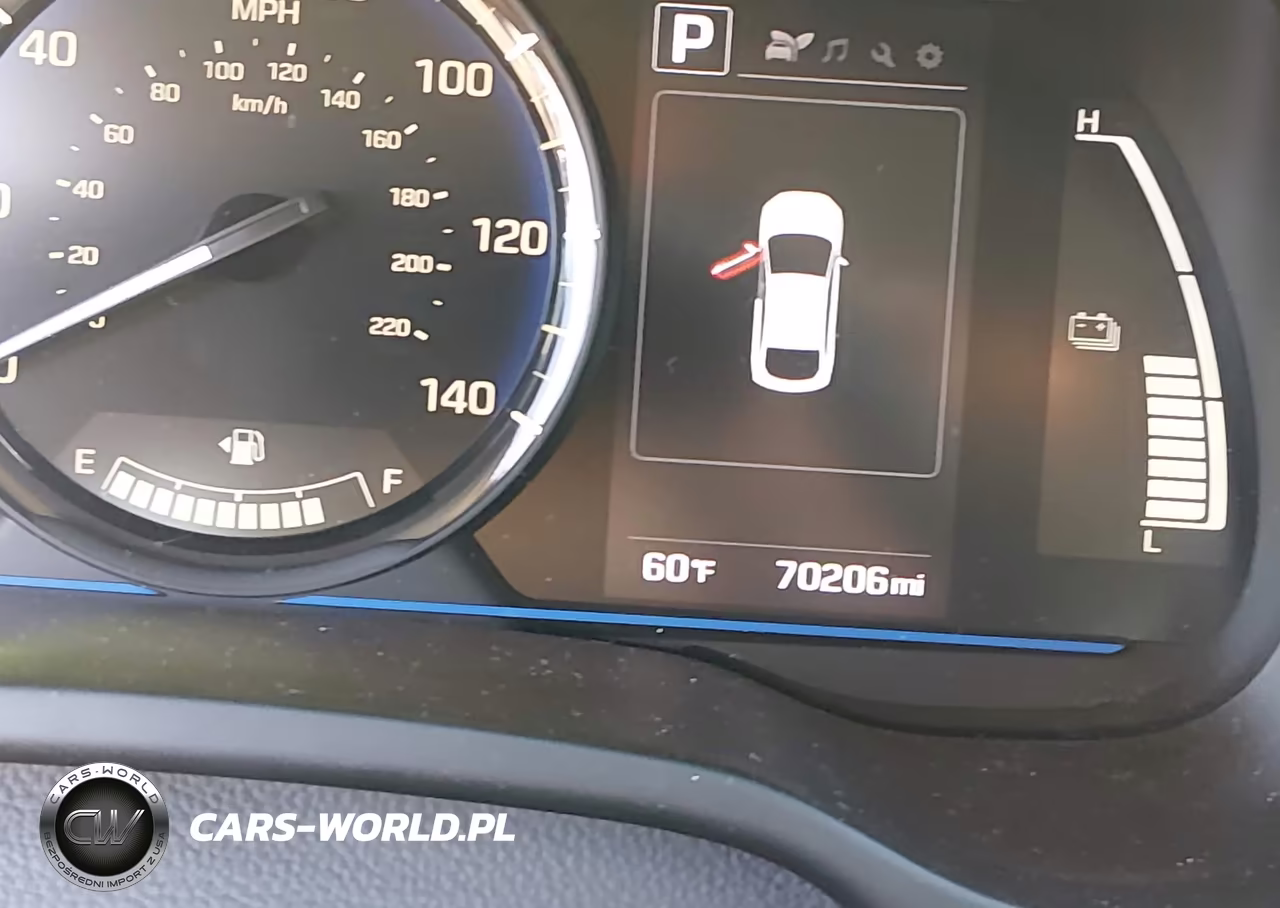 2018 Hyundai Ioniq Hybrid Blue VIN:KMHC65LC5JU100423 - 15
