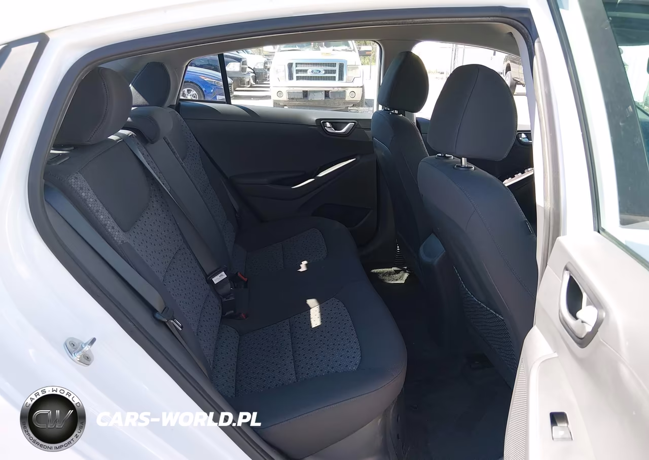 2018 Hyundai Ioniq Hybrid Blue VIN:KMHC65LC5JU100423 - 8