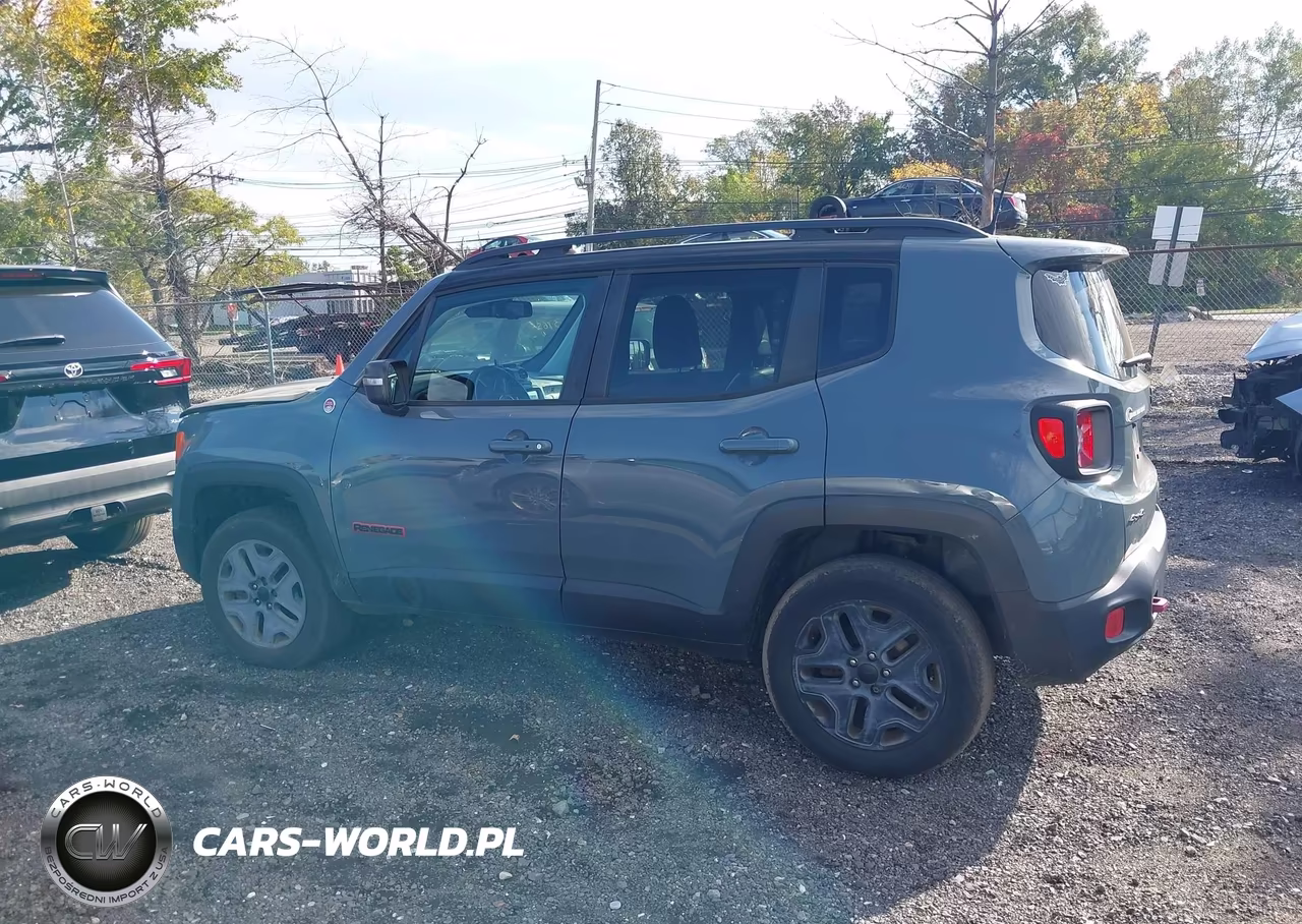 2018 Jeep Renegade Trailhawk 4X4 VIN:ZACCJBCB3JPG90891 - 14