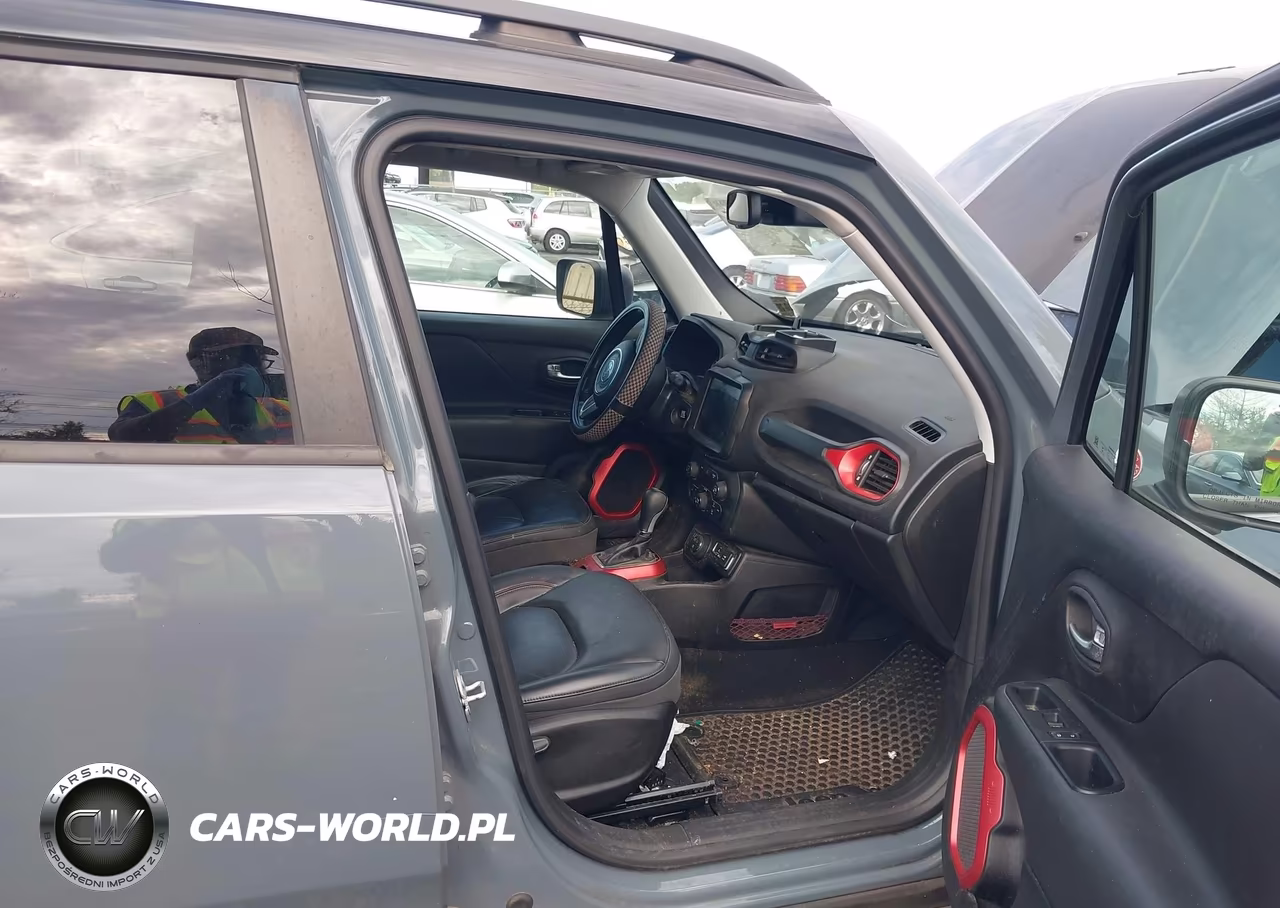 2018 Jeep Renegade Trailhawk 4X4 VIN:ZACCJBCB3JPG90891 - 5