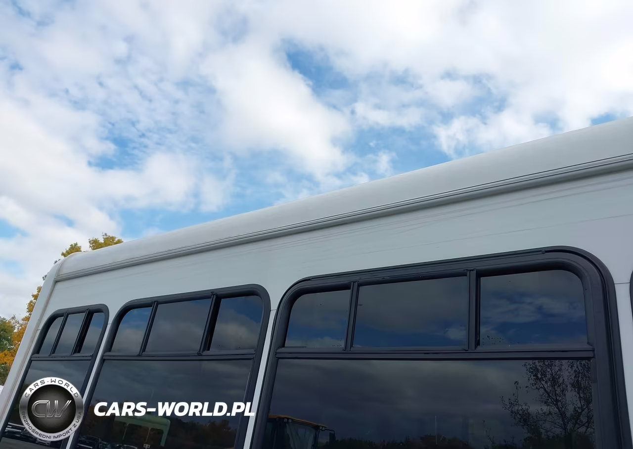 2022 Ford E-450 Cutaway VIN:1FDFE4FN4NDC21764 - 16