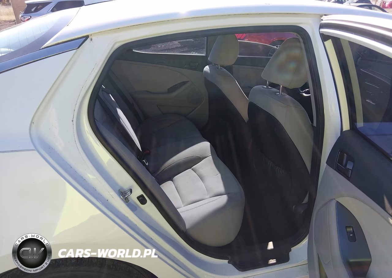 2012 Kia Optima Lx VIN:5XXGM4A73CG062114 - 8