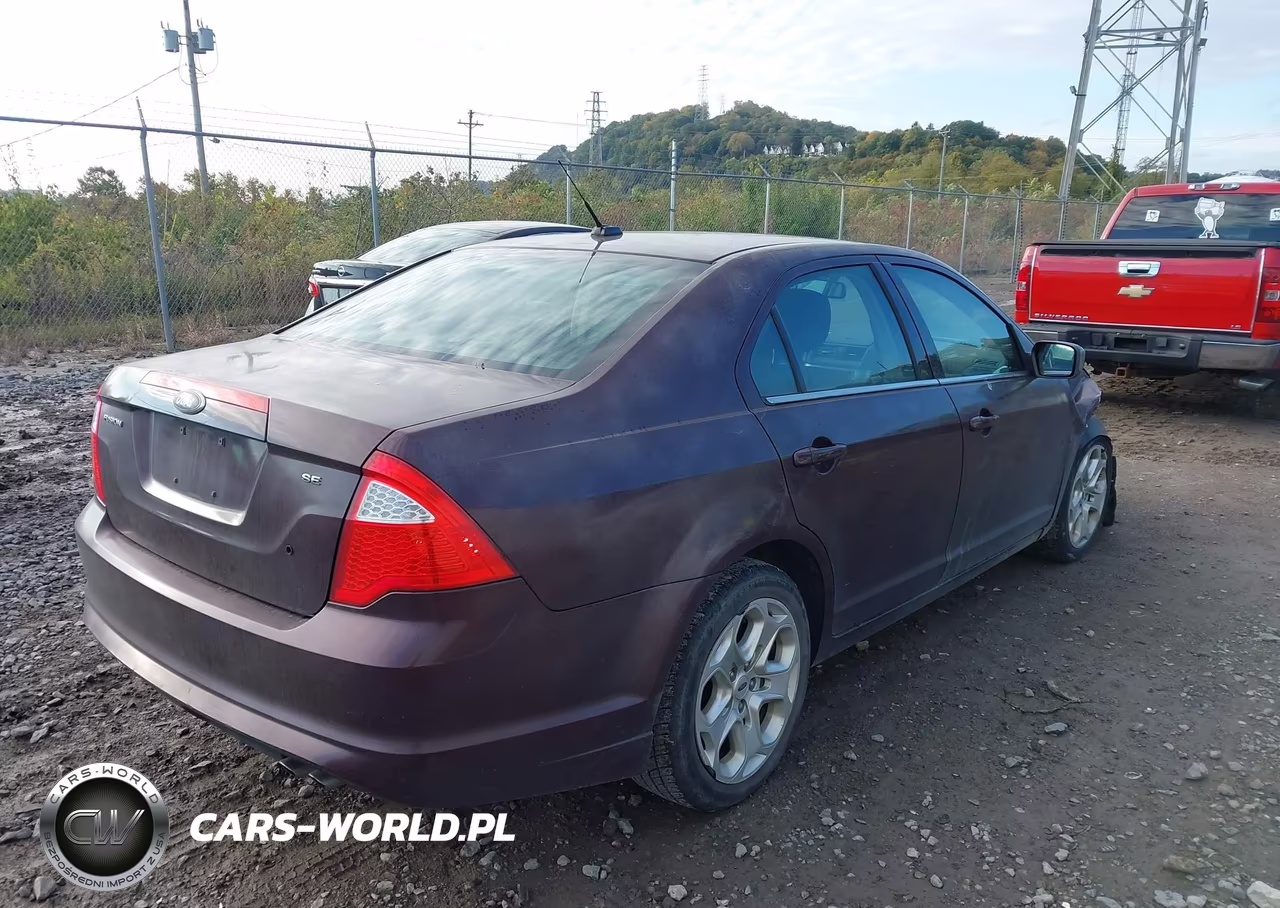 2011 Ford Fusion Se VIN:3FAHP0HA6BR231845 - 4