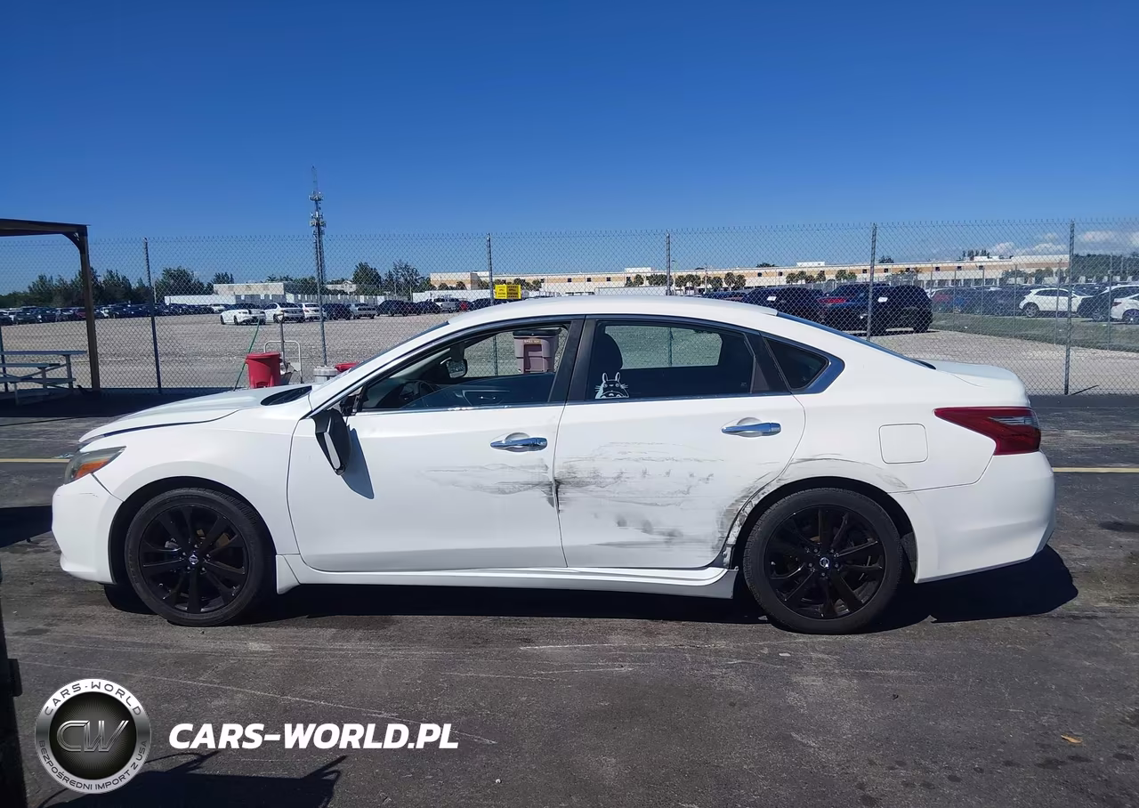 2018 Nissan Altima 2.5 S VIN:1N4AL3AP6JC214800 - 14