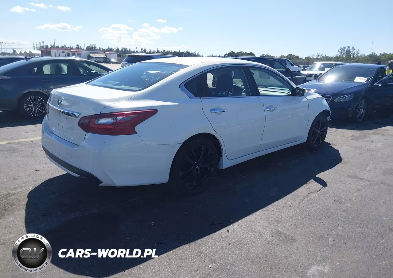 2018 Nissan Altima 2.5 S VIN:1N4AL3AP6JC214800 - 4
