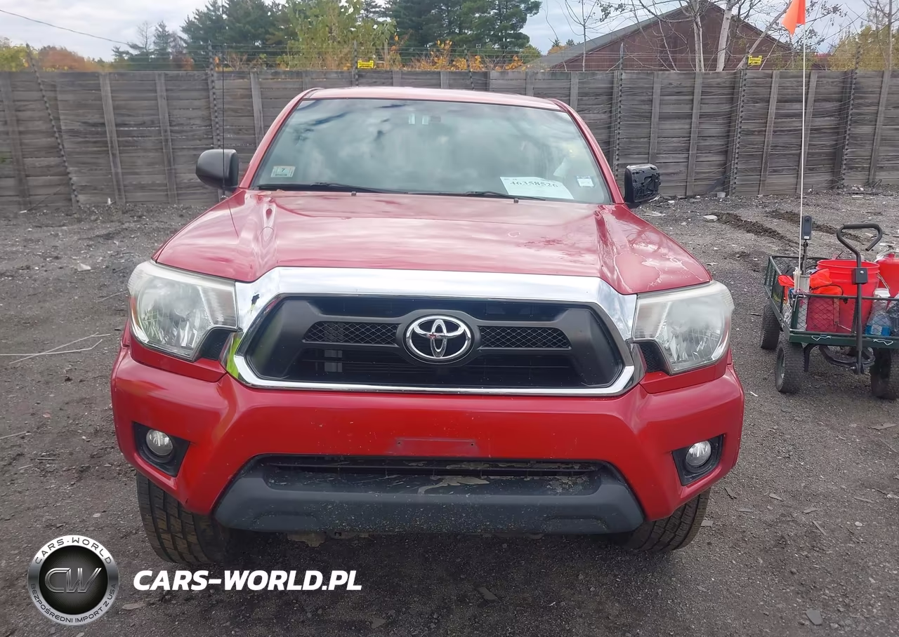 2015 Toyota Tacoma Base V6 VIN:3TMLU4EN1FM176025 - 12