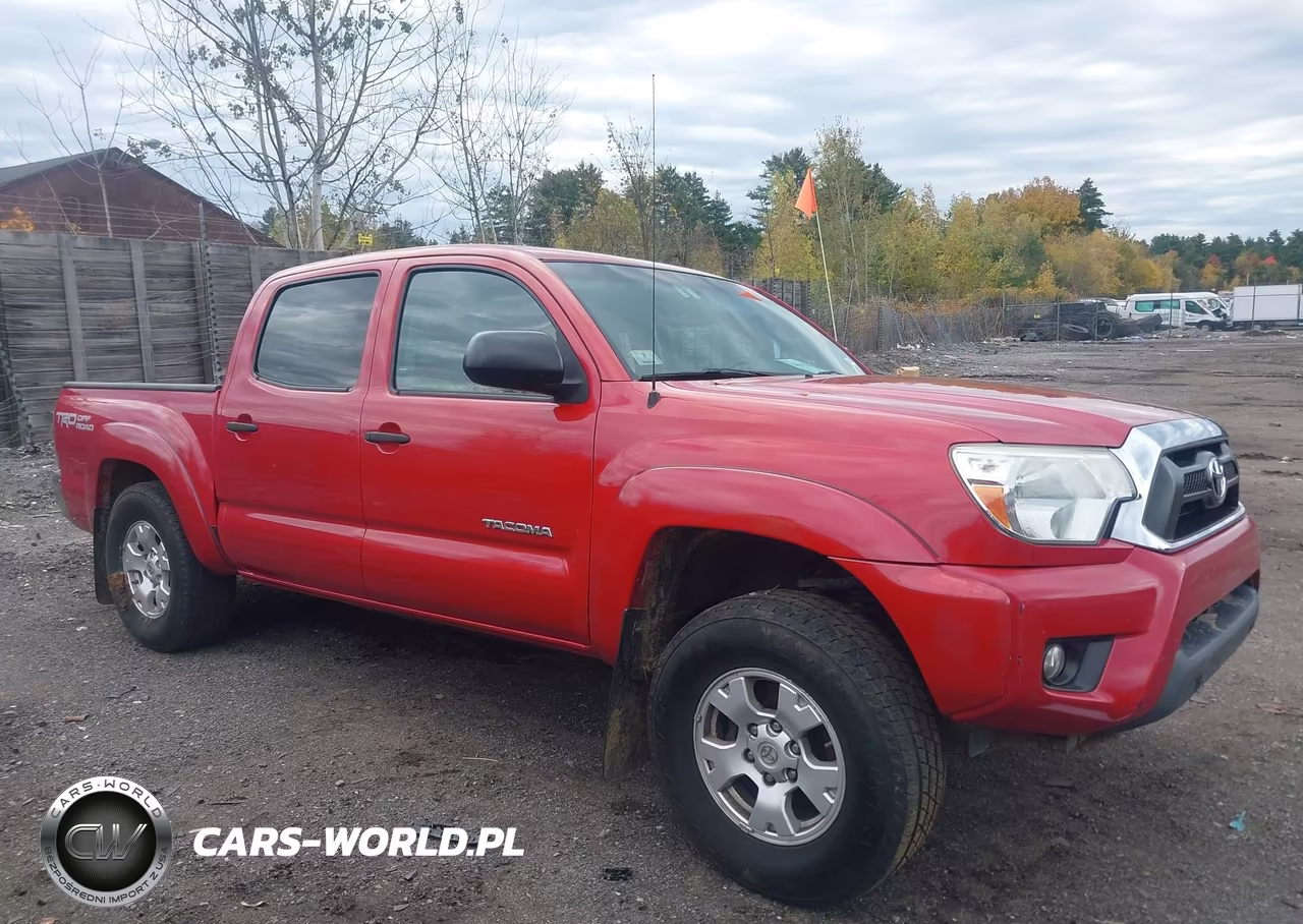 2015 Toyota Tacoma Base V6 VIN:3TMLU4EN1FM176025 - 13